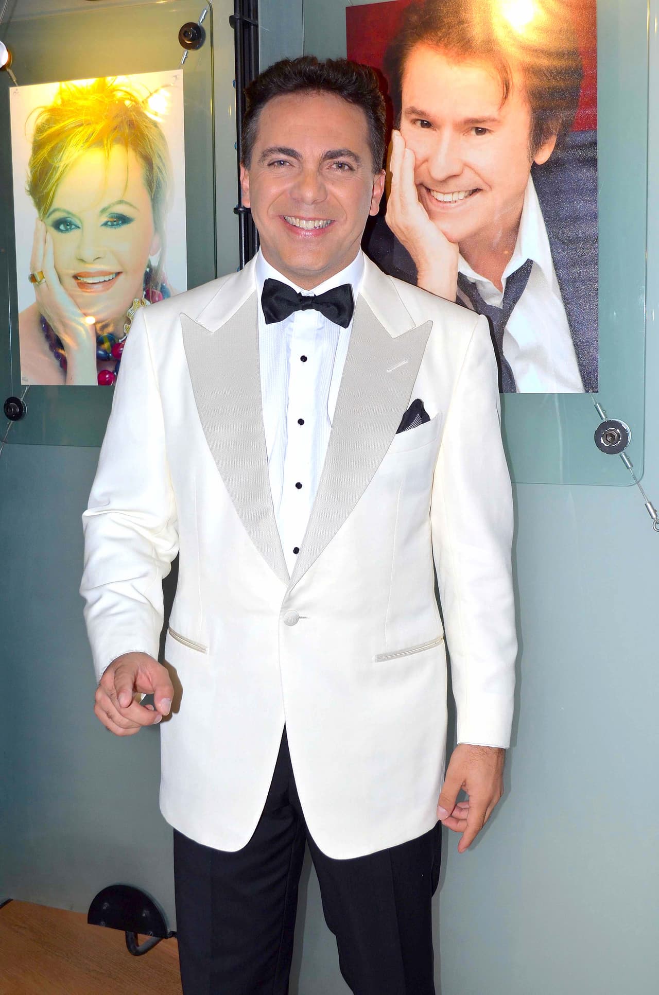 Aunque no quiso revelar mayores detalles de la llamada o sobre el estado de salud de José José, 'El gallito feliz' reconoció que el intérprete de 'El triste' está atravesando por es algo muy serio.