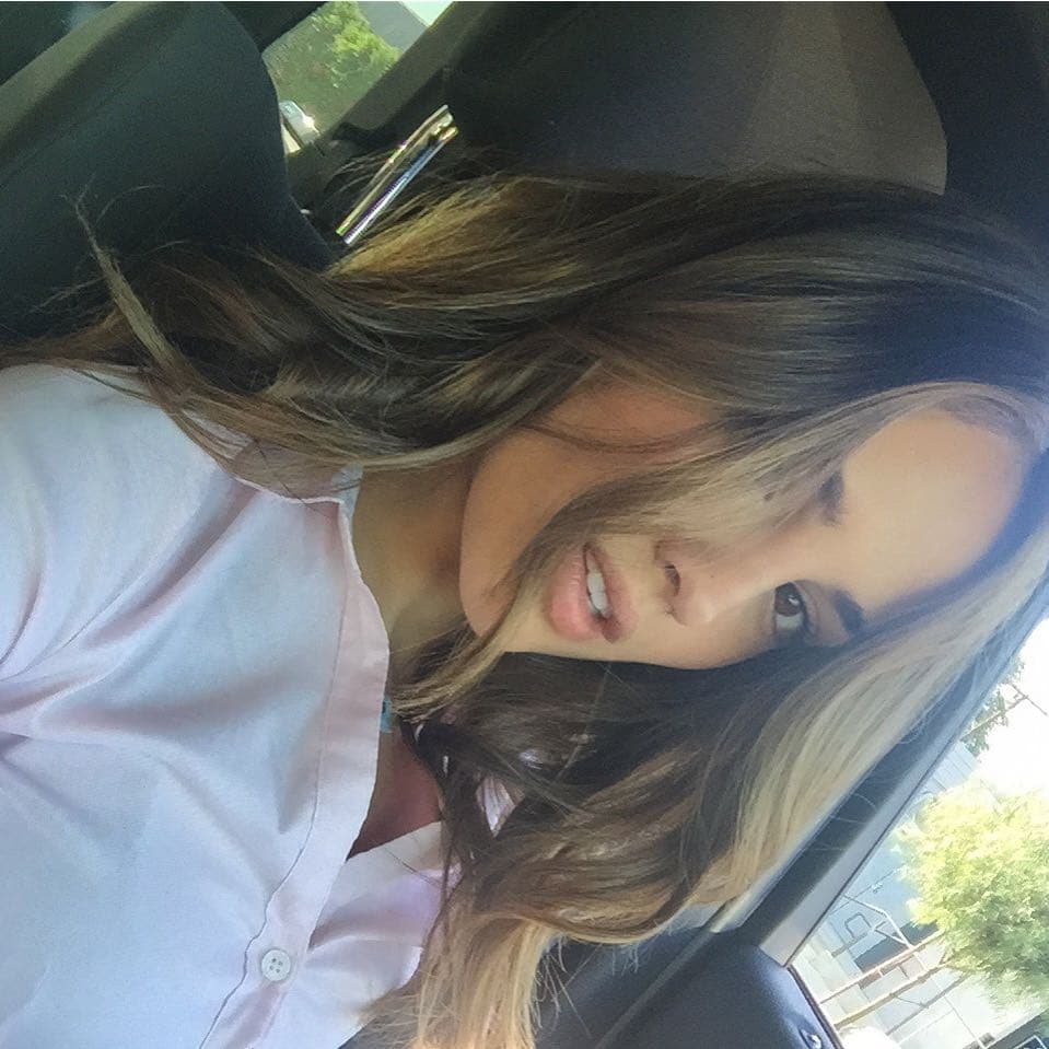 Wow! Eiza estrena look en este verano, la diva presumió en las redes sociales su nueva cabellera rubia.