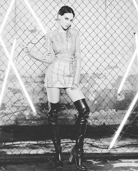 Belinda y Selena tienen todo para conquistar a Maluma... y a quien se deje.