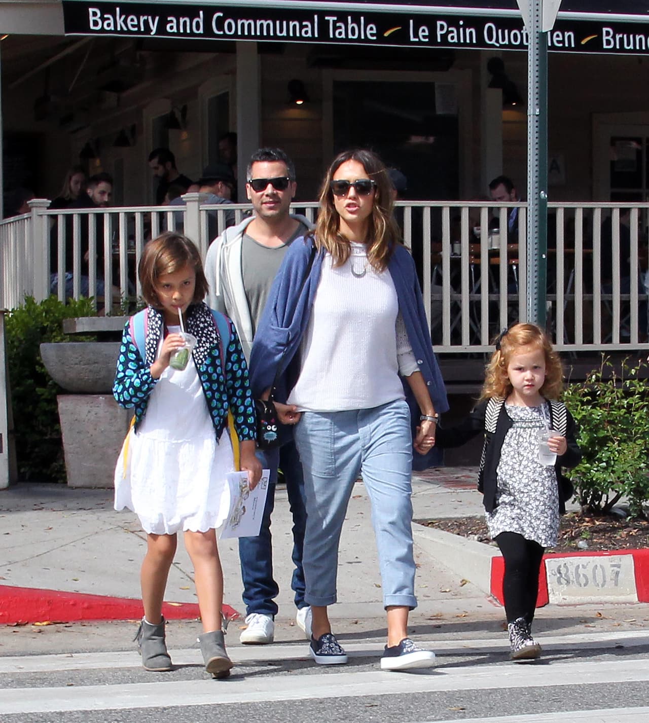 Fueron a este lugar a comer: una fonda comunal.