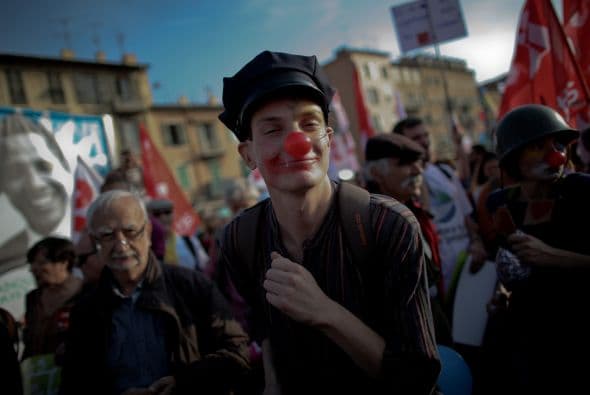 Según Aurélie Trouvé, portavoz de la organización ATTAC, la principal de las convocantes, en la marcha hubo gran "presencia internacional, representantes de decenas de organizaciones y movimientos, muchos de ellos llegados de fuera de Francia, en particular de países vecinos como Italia o España".