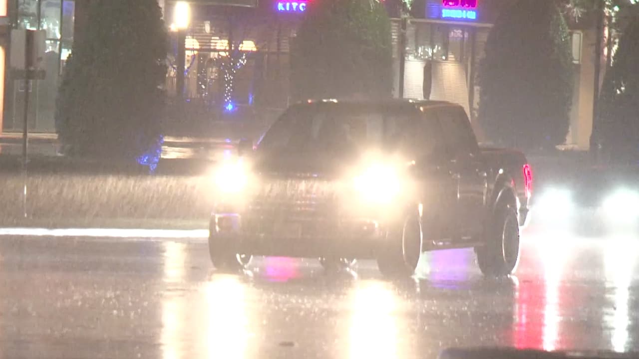 Avisos por tormenta fueron emitidos para los condados de Waller, Harris, Liberty, Fort Bend, Brazoria, Chambers y Galveston.