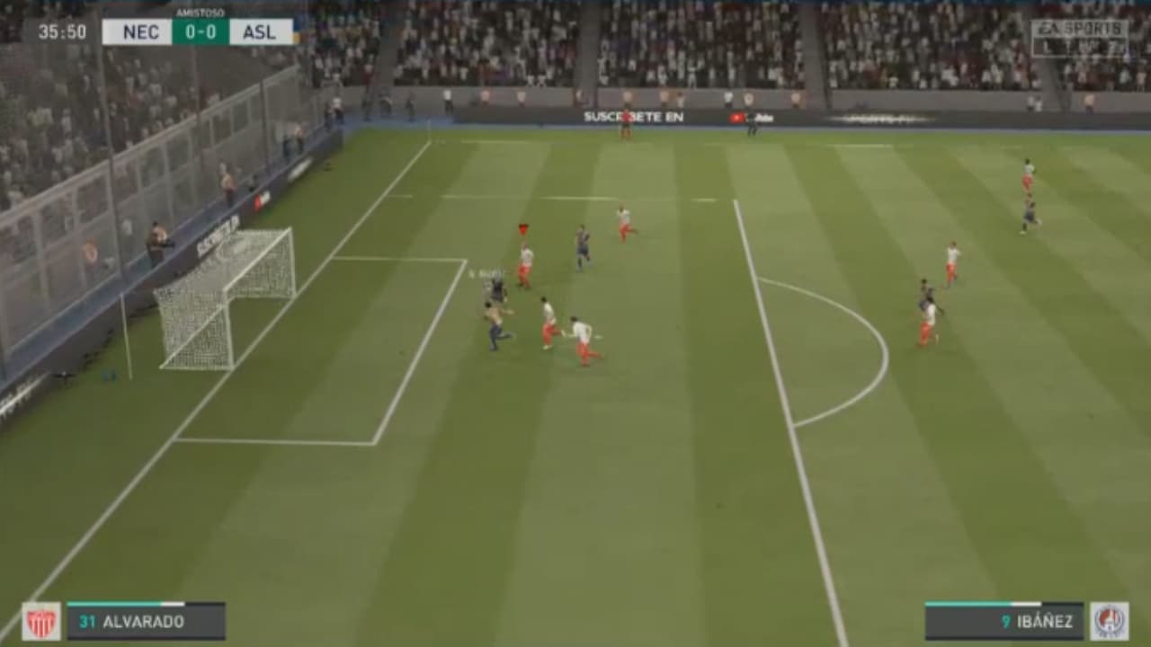 En el futbol virtual, Carlos Gutiérrez destrozó a Daniel Álvarez que terminó jugando con diez hombres.