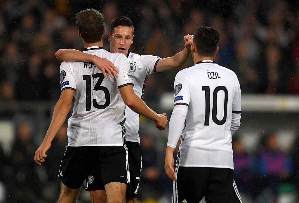 Alemania venció 2-0 a Irlanda del Norte