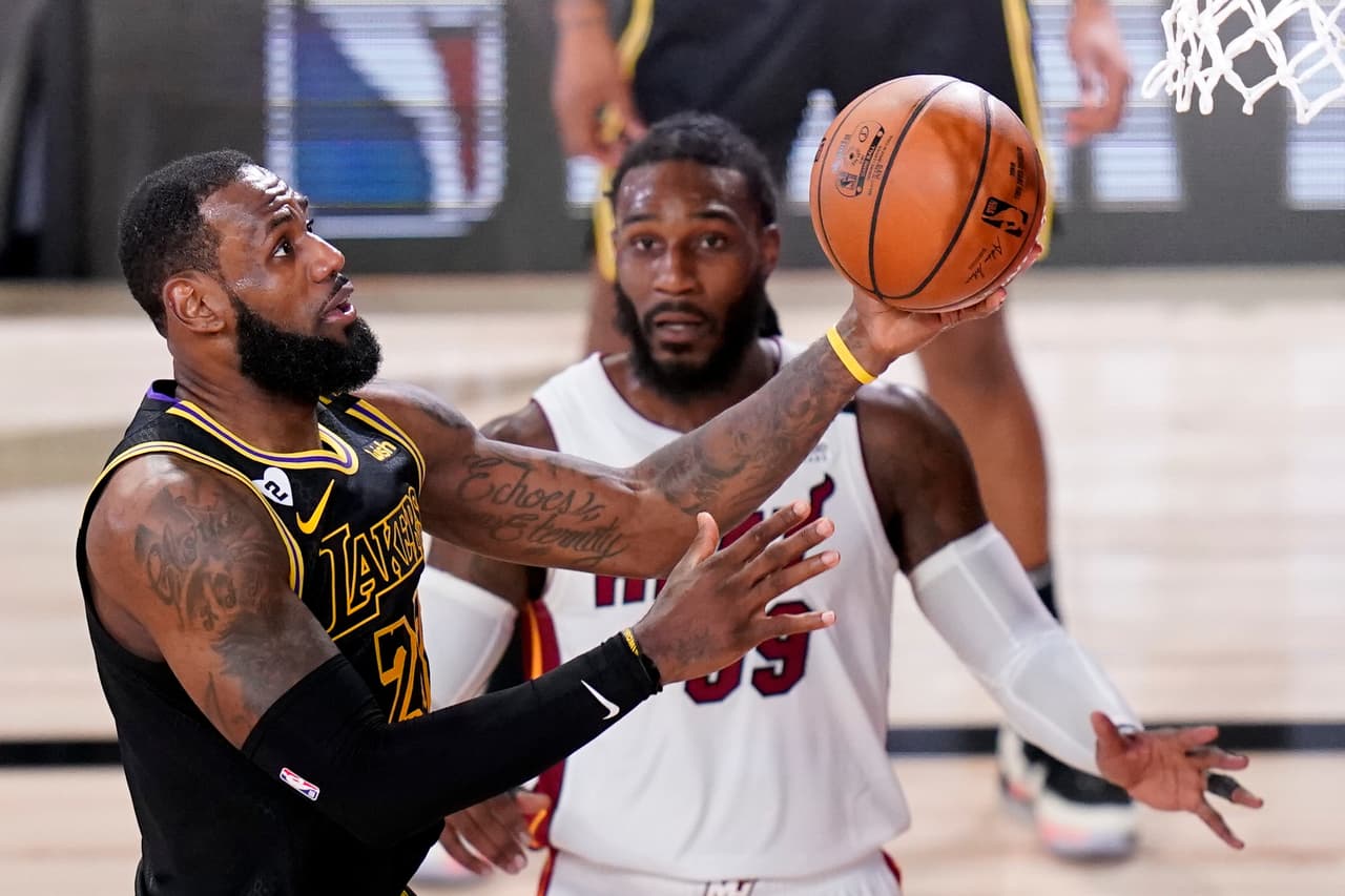 Los Lakers caen ante el Heat en el quinto juego de las Finales | En el último cuarto los de LA se sacudieron y estuvieron cerca de liquidar la serie; terminaron 108-111.