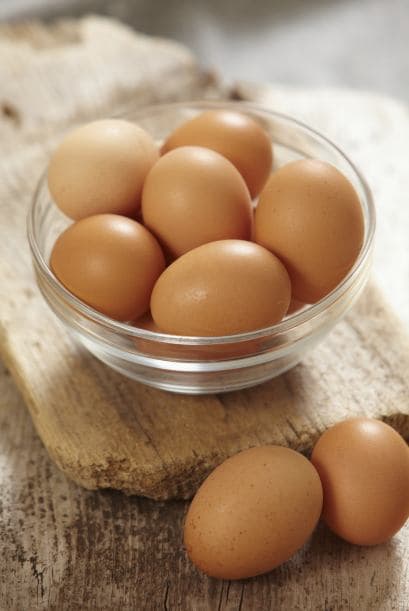 Ingredientes: 2 cucharaditas de paprika 1 cucharadita de pimienta de cayena 2 cucharadas de aceite de canola 3 huevos