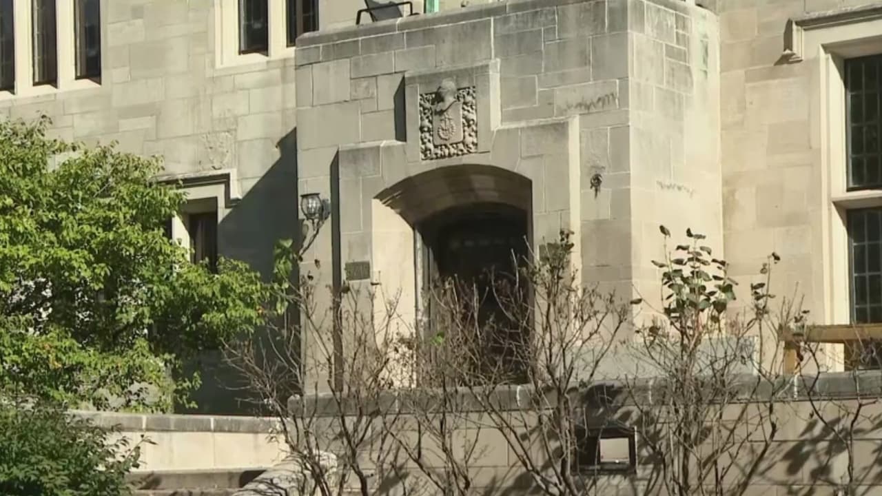 Universidad de Chicago en la lupa por denuncias de agresión sexual en fraternidades