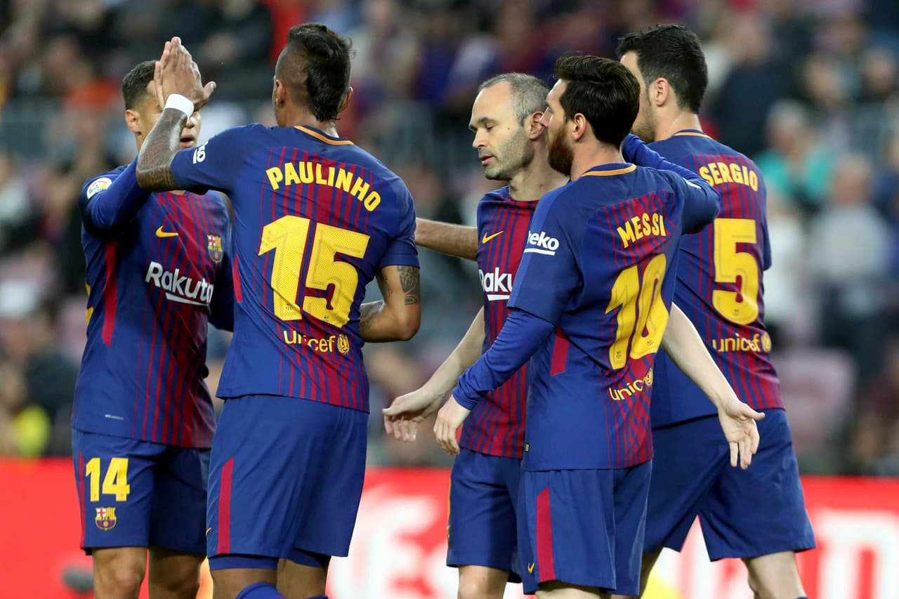 Barcelona vivió toda una fiesta, con pasillo en su honor incluído, en la goleada que le dio un nuevo triunfo en el torneo local.