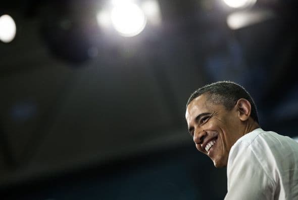 Obama subraya que es injusto que Buffett, cuya fortuna figura entre las mayores del mundo, esté sujeta a una tasa impositiva inferior al salario de su secretaria, a causa de un sistema fiscal que grava más al trabajo que al capital.