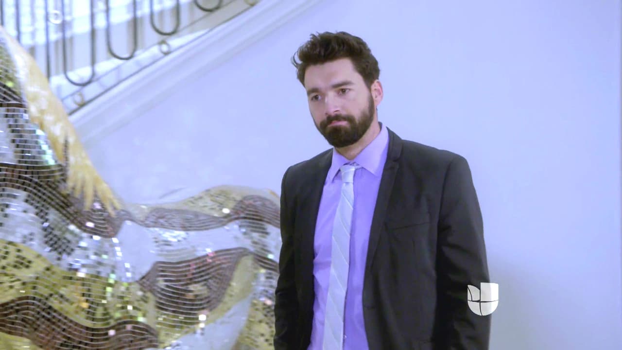 Lo que Maia y Othón ignoran es que Federico es un hombre interesado en su gran fortuna.