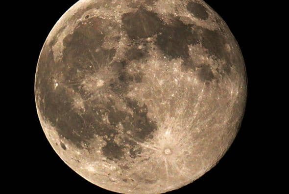 La Luna Azul vista en Kuwait.