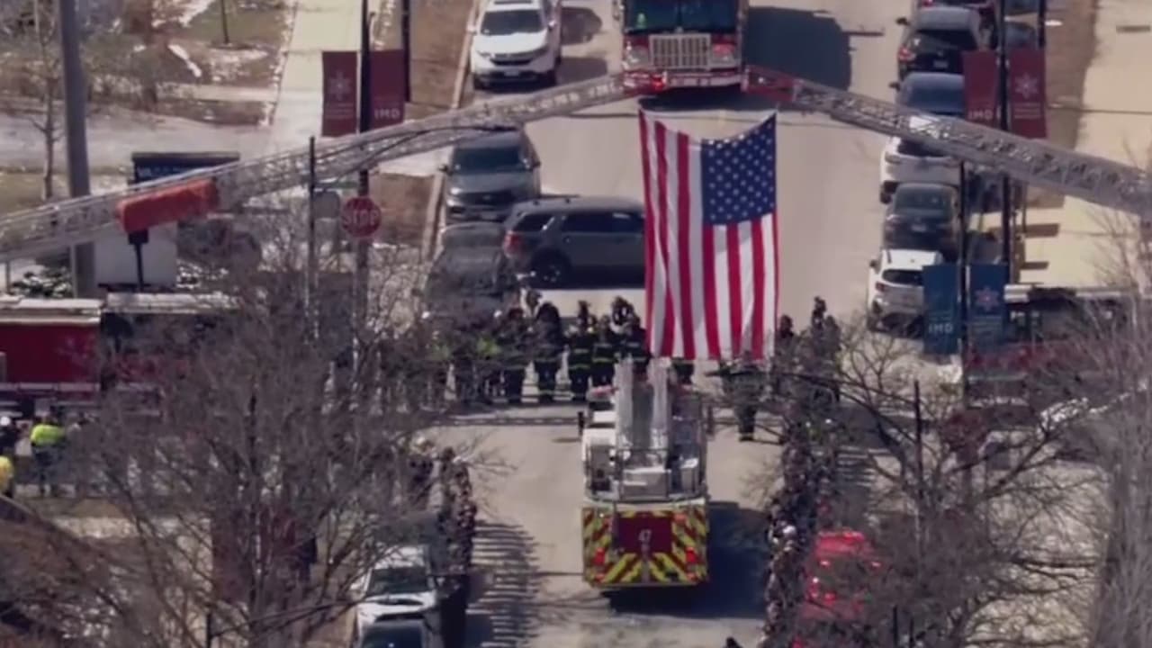 Michael Altman, bombero del CFD, es despedido por la comunidad