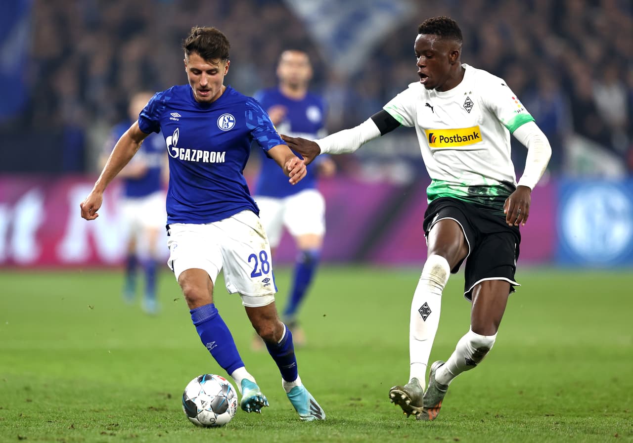 Suat Serdar (48’) y Michael Gregoritsch (58’) anotaron los goles para la victoria de los locales.