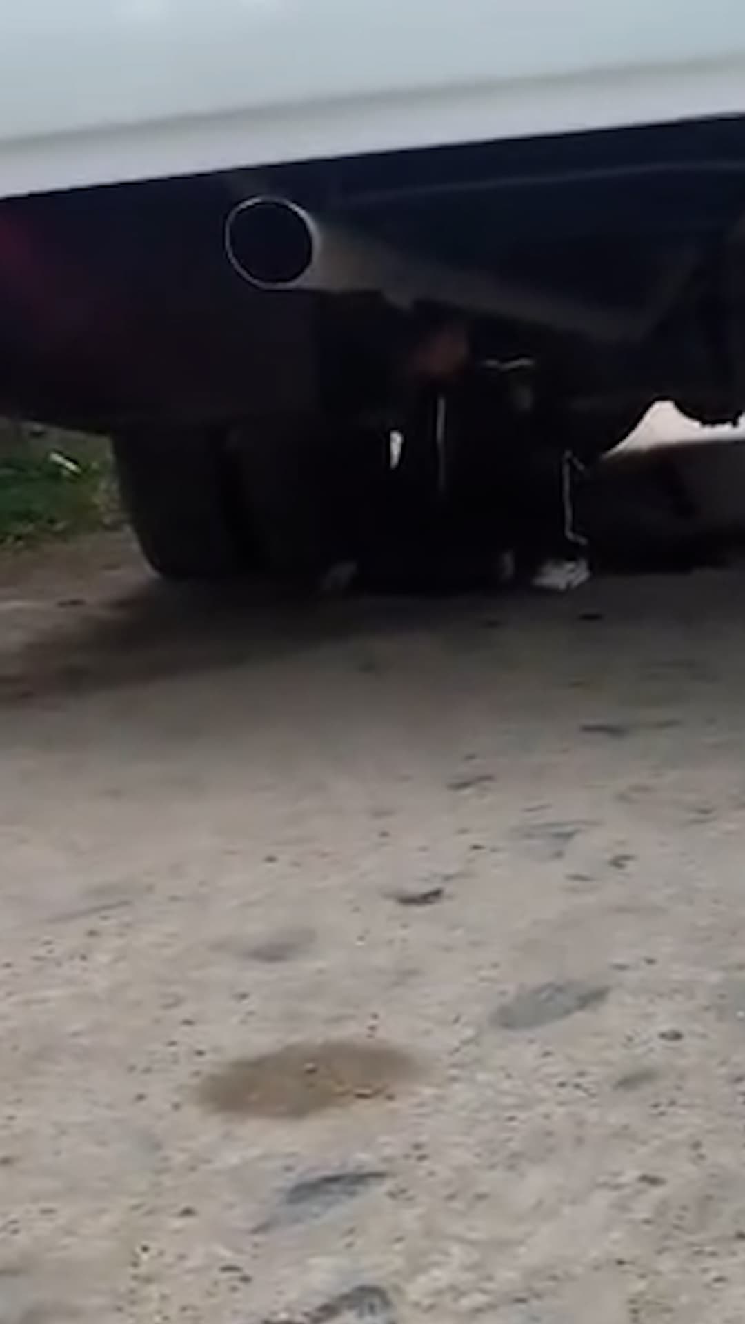 Niño viaja 43 millas debajo de un camión en México; fue encontrado ileso