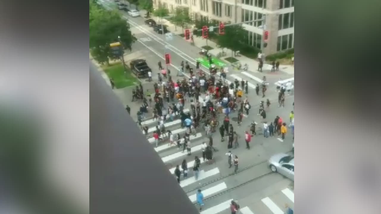 Conforme fueron avanzando las horas, las cosas empezaron a salir de control.