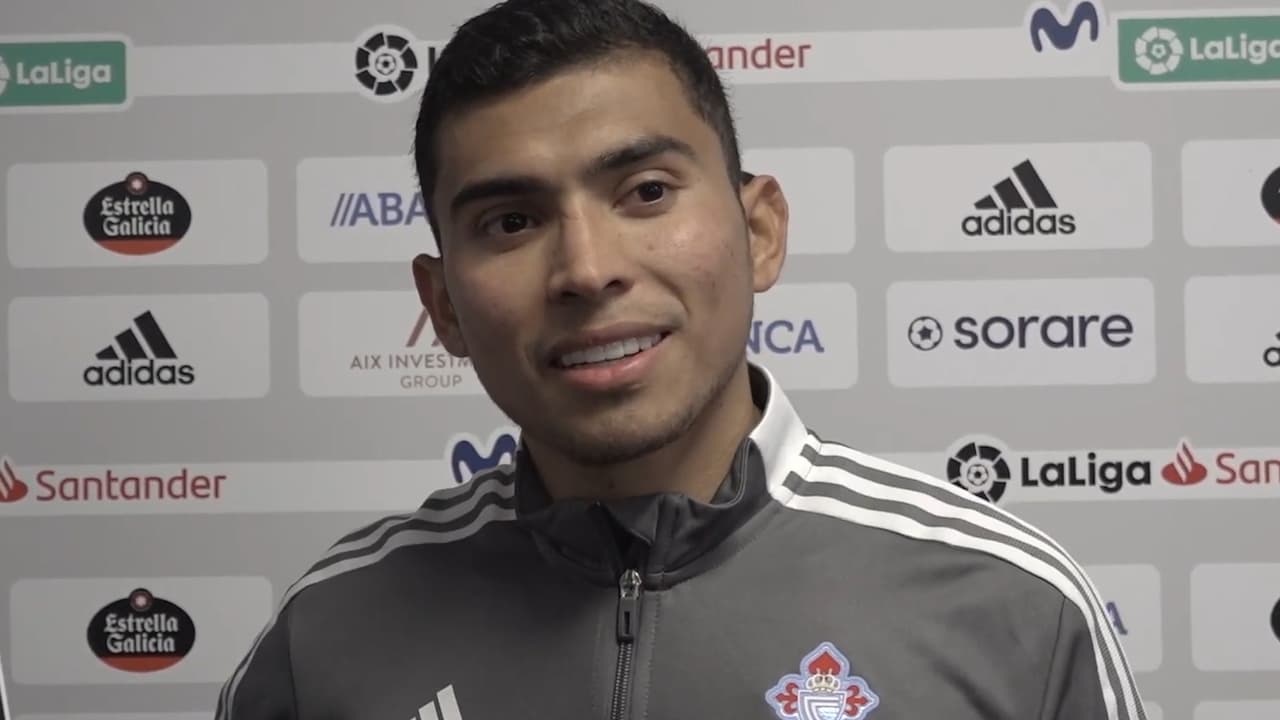 Entre críticas Orbelin Pineda se dice feliz por su debut con Celta