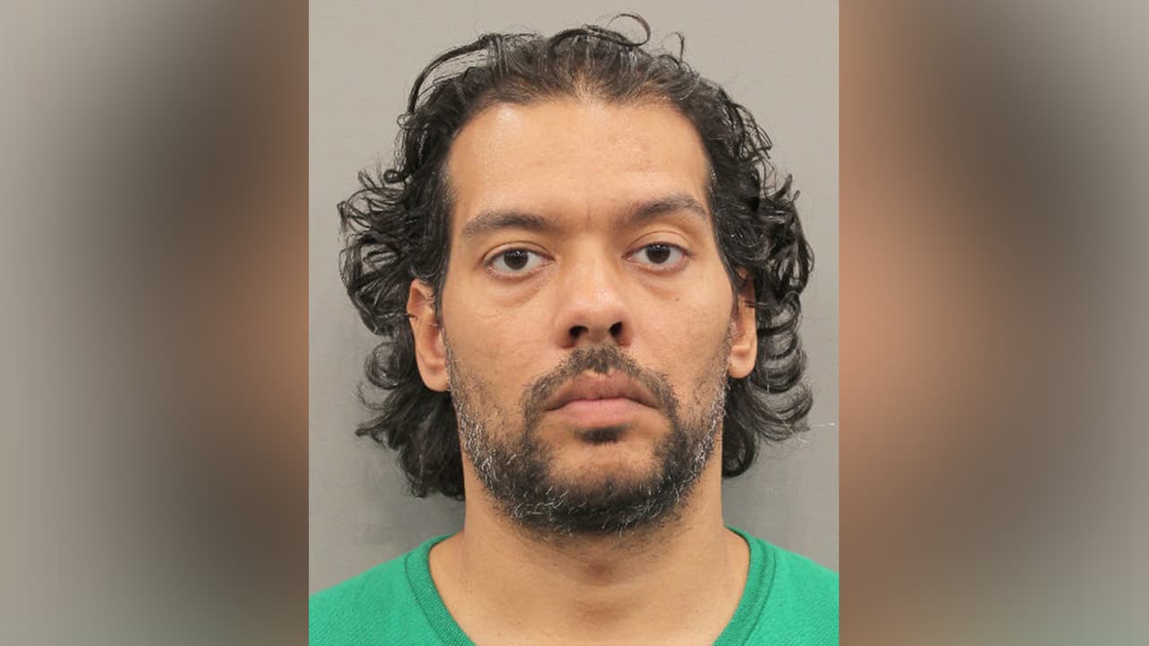 Nick Brown también fue arrestado y están por definirse los cargos que enfrentara.