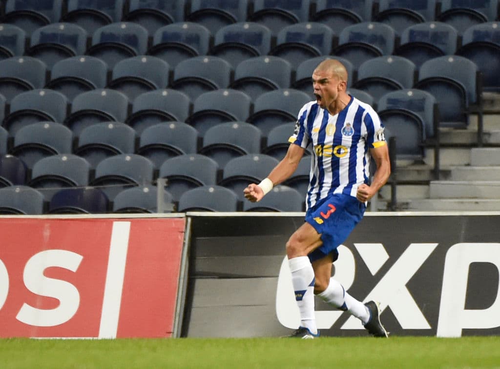 Rodrigo Pinho (24’) abrió el marcador para los visitantes y Pepe (42’) emparejó los cartones. Pinho (52’) volvió a marcar y Chipela Gomes (90+4’) selló el triunfo. Otavio (90+9’) hizo el 2-3. El siguiente compromiso del Porto será frente al Sporting de Lisboa.