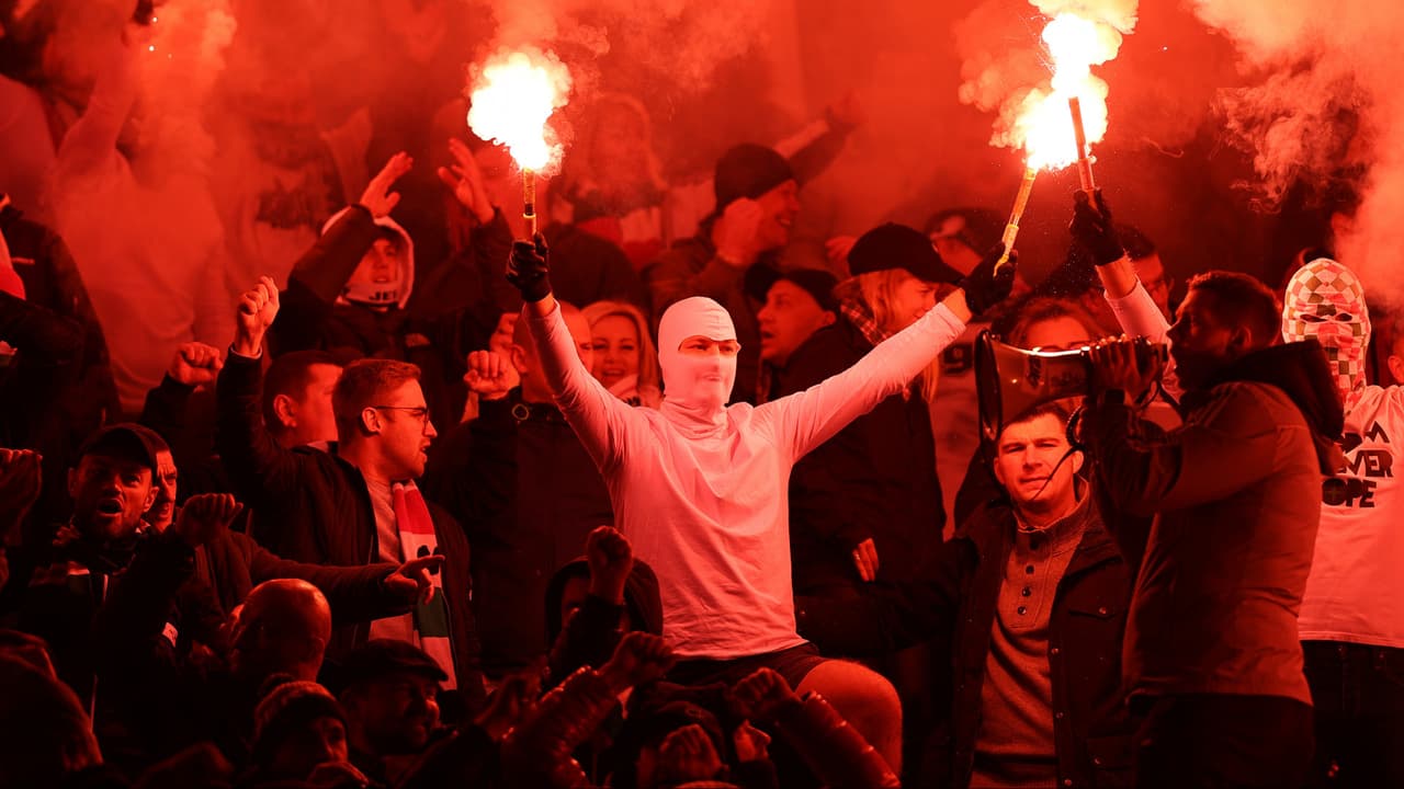 Aficionados atacan al autobús del Legia de Varsovia