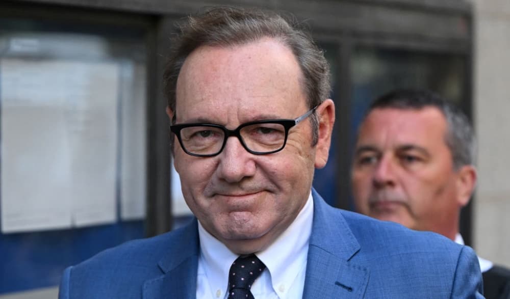 Kevin Spacey afuera de la corte 'The Old Bailey' en Londres