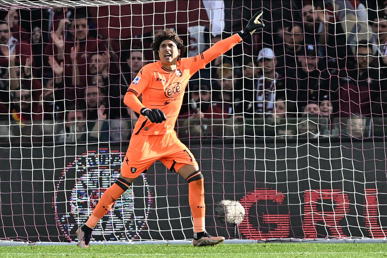 Guillermo Ochoa, nuevamente destacado en el Once Ideal de la Serie A