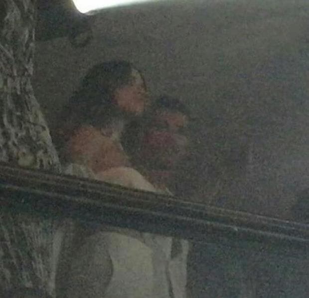 Hace poco se especuló que la actriz estaba de romance con el sexy futbolista 
<b>Cristiano Ronaldo</b>, todo surgió porque circuló una fotografía en las redes donde se ve les ve muy cercanos.