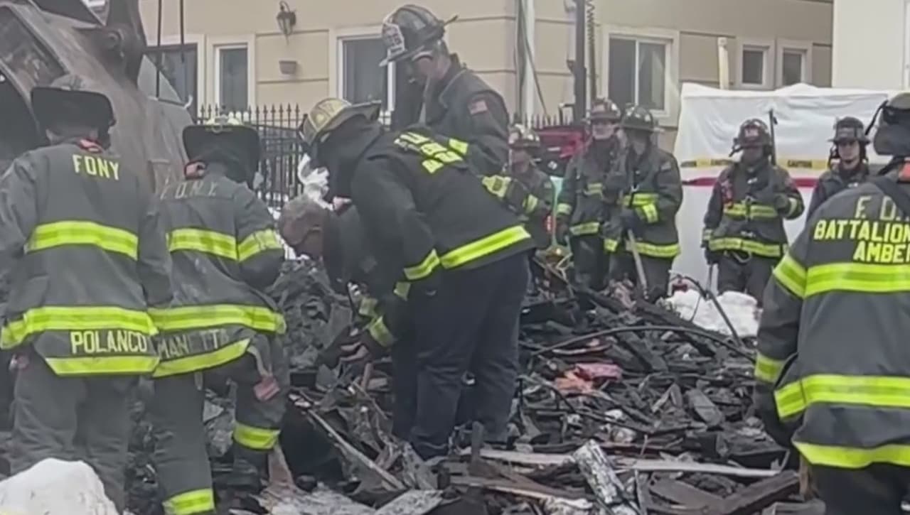 Hallan cuerpo de bebé tras incendio en vivienda de Elmhurst, Queens
