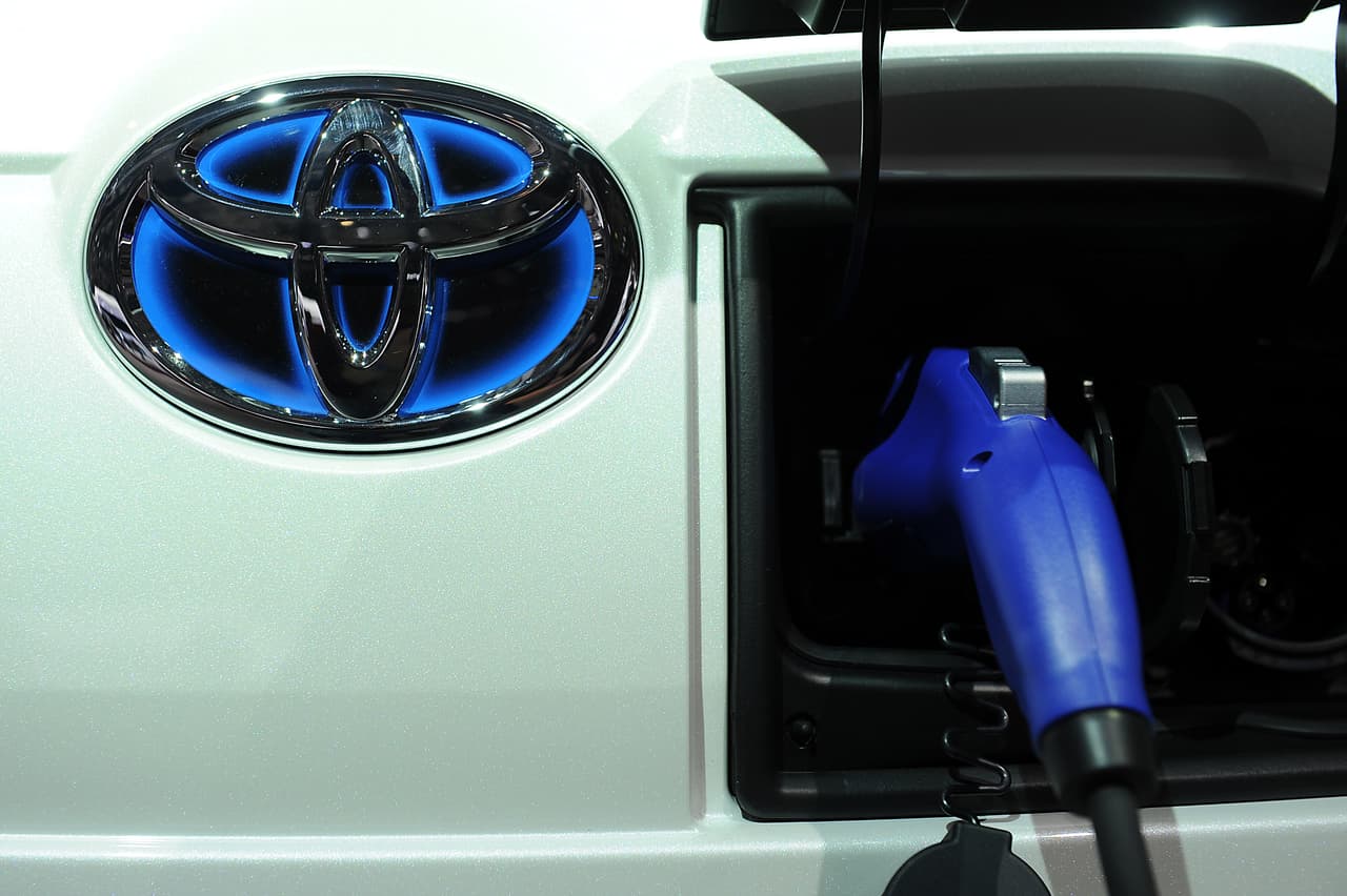 Toyota y Toyota Tsusho invertirán $ 1.29 mil millones en la planta de 1,800 acres ubicada en el condado de Randolph, cerca de la autopista US 421. Se espera que generen 1,750 nuevos empleos.