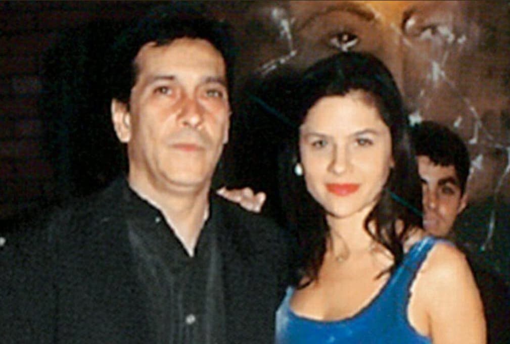 También mantuvo un romance con la actriz Mónika Sánchez.