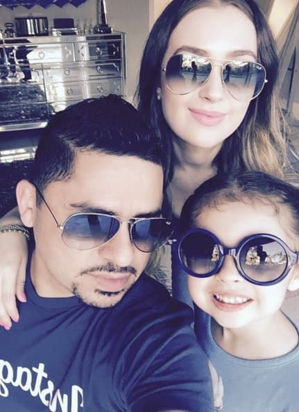 Mientras la familia de Larry se fortalecía, la carrera del cantante iba mejorando, cosa que desde siempre preocupó a Kenia.