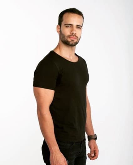 Manoly Díaz es un joven actor y conductor que debutará en las telenovelas con 'Like, la leyenda'. A él lo veremos como Fabrizio.