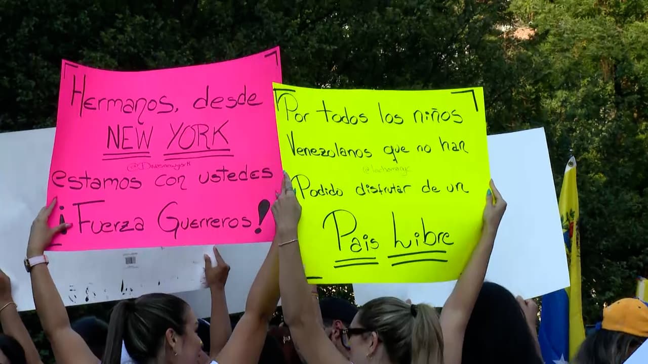 Los manifestantes 
<b><a href="https://www.univision.com/local/nueva-york-wxtv/noticias/america-latina/elecciones-en-venezuela-2024-en-vivo-reportan-al-menos-11-muertos-protestas-contra-maduro-peru-reconoce-victoria-edmundo-gonzalez" target="_blank">pidieron el auxilio de la comunidad internacional</a></b> para que se realice el recuento de votos de la elección presidencial.
<br>
