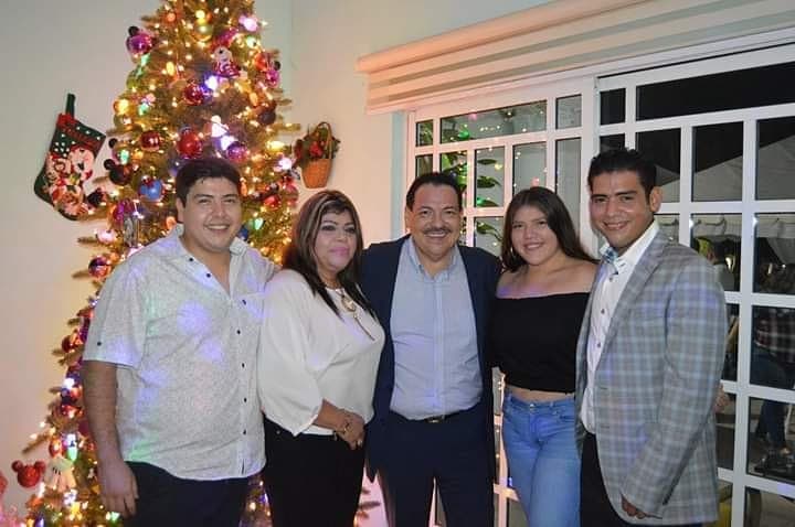 “Después de los 40 días, si todo está bien, me mandan a Mazatlán (Sinaloa) a pasar el otro mes que falta, pero ya sin tanta restricción”, explicó el int´erprete.