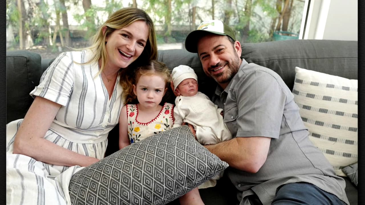 El presentador mostró fotos de su esposa y su hija de dos años junto al bebé, ya fuera de peligro.