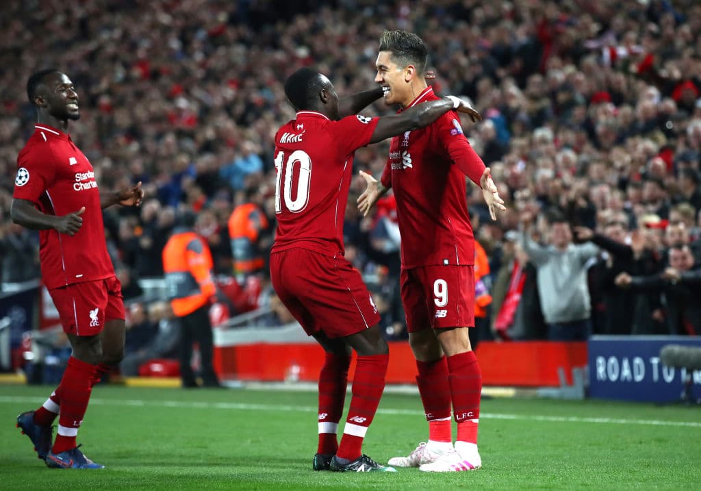 A pase de Trent Alexander-Arnold Roberto Firmino puso el 2-0 para el Liverpool en un partido que empezaba a teñirse de rojo por el dominio que estaba teniendo el equipo local.