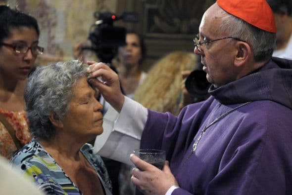 La frialdad que marcó el tono de sus relaciones con el kirchnerismo se transformó en enfrentamiento abierto en temas como la crisis por las diferencias entre el gobierno y las patronales agrarias, la aprobación de la ley que reconoce el matrimonio homosexual y la polémica sobre el aborto.