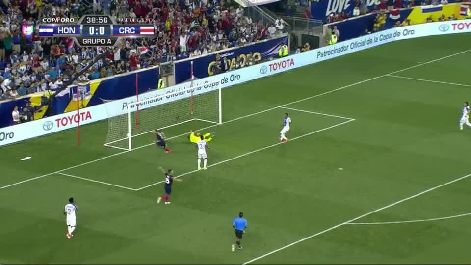 Goooolll!! Marco Ureña mete el balón y marca para Costa Rica