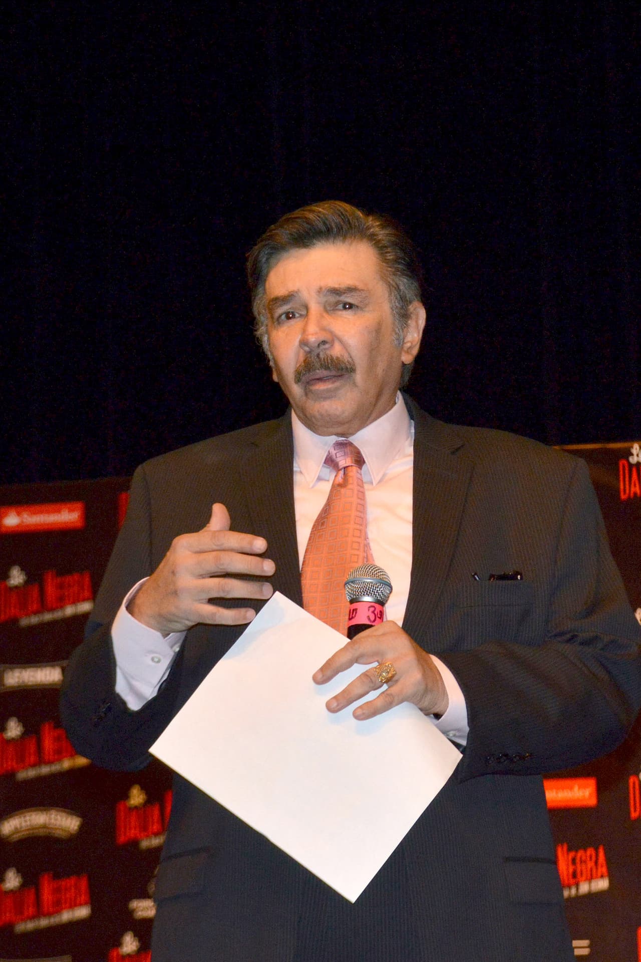 Jorge Ortiz de Pinedo dijo a la televisión mexicana que la 
<b><a href="https://www.univision.com/noticias/america-latina/muere-jose-jose-el-principe-de-la-cancion-a-los-71-anos">muerte de José José</a></b> lo impactó de forma particular y explicó por qué.