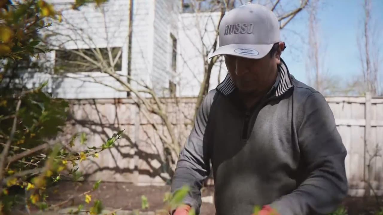 Jardinero pasó meses en un centro de ICE tras haber sido detenido en los operativos del Midway Blitz
