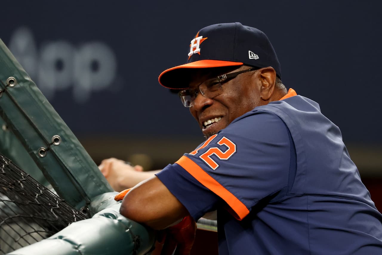 Dusty Baker, de 74 años, confirmó su retirada
<b>tras su cuarta temporada dirigiendo a los Astros de Houston. </b>