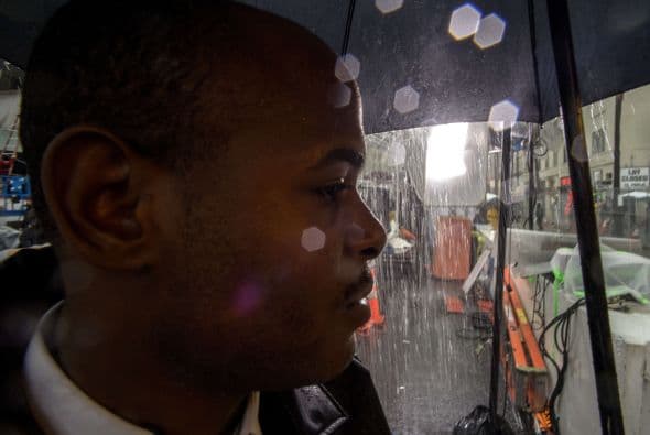 Los Oscars están a la vuelta de la esquina y entre la lluvia y las protestas de trabajadores del sindicato y una polémica réplica de la estatuilla de 8' pies, inspirada en la recien muerte del actor Phillip Seymour Hoffmann, han dado al evento una cara de la industria poco conocida por muchos.