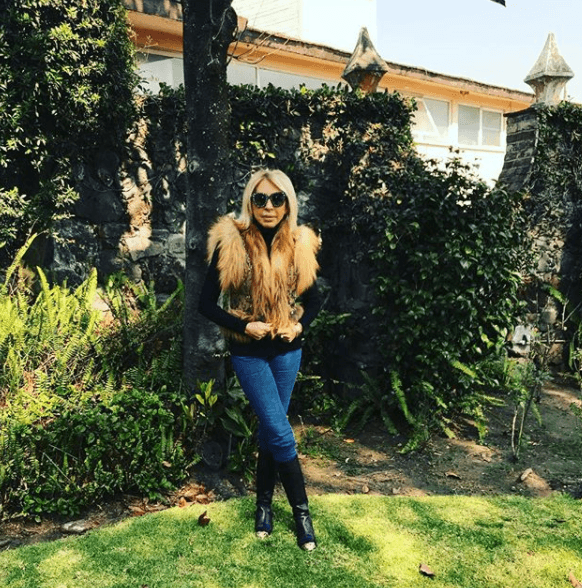 Entre sus proyectos más cercanos se encuentra el lanzamiento de un libro previsto para el mes de marzo de 2018, así lo informó la propia conductora a través de sus redes sociales con esta instántanea publicada el 11 de enero.