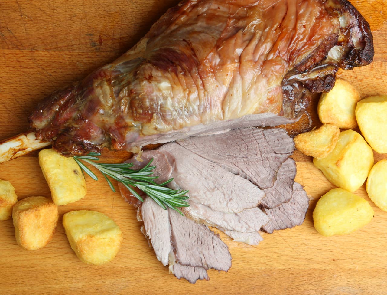 Cordero, el verdadero rey de la mesa navideña