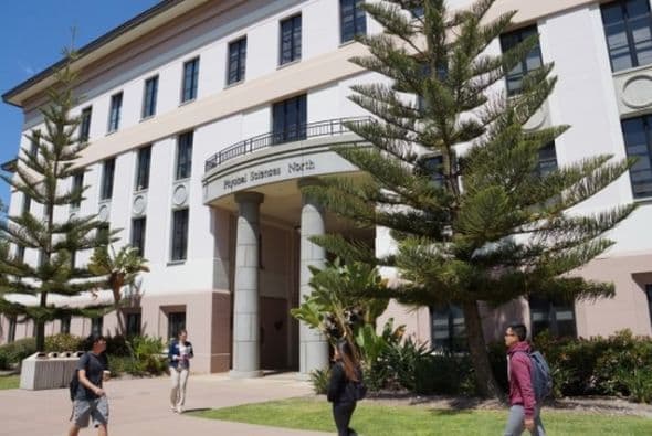 3 - University of California, Santa Barbara - El 71% de los desperdicios que genera se recicla.