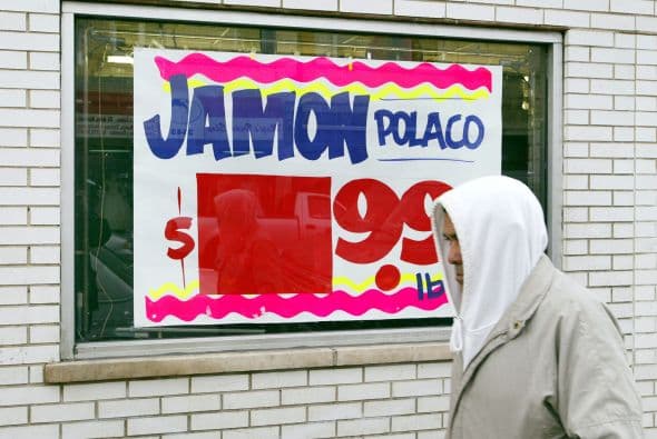 Aproximadamente 5.7 millones de latinos elegibles y sin seguro tienen ingresos familiares de o menor que el 138 por ciento del FPL, el umbral para calificar para Medicaid en los estados con expansión deMedicaid. De estos 5.7 millones, 3 millones viven en estados con expansión del Medicaid.