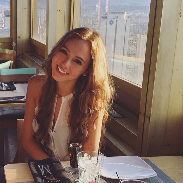 Daniela lleva trabajando en el modelaje más de dos años.