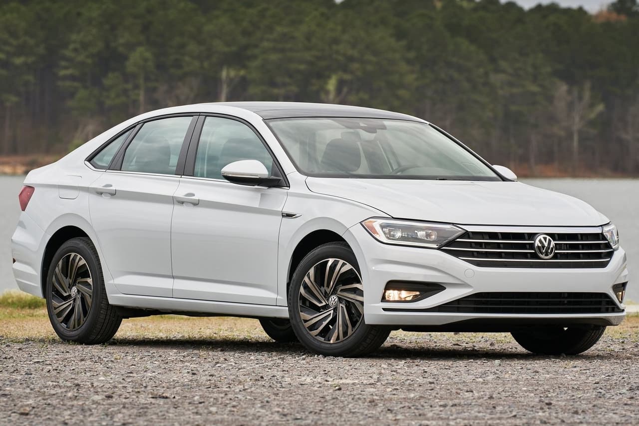 <b>Posición: </b>19
<br>
<br>
<b>Modelo:</b> Volkswagen Jetta
<br>
<br>
<b>% de inventario del 2020: </b>38.0%