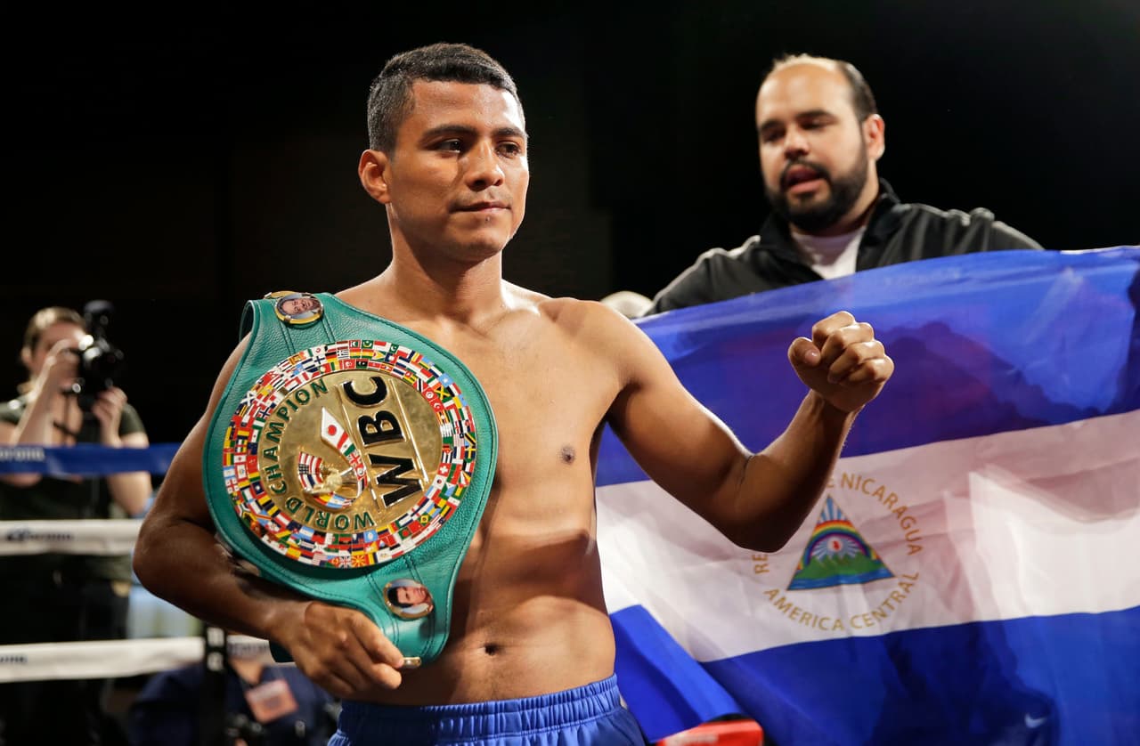 Román 'Chocolatito' González dio gran exhibición y ganó a Brian Viloria