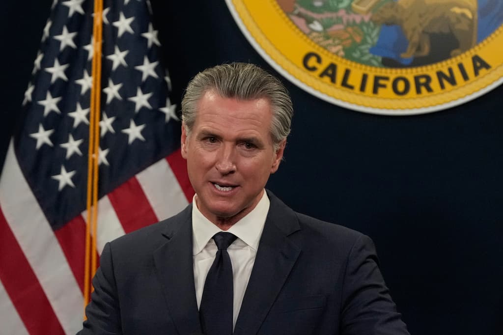 California quiere gravar al 100% pagos del fondo federal de Trump: ¿qué hay detrás de esto?