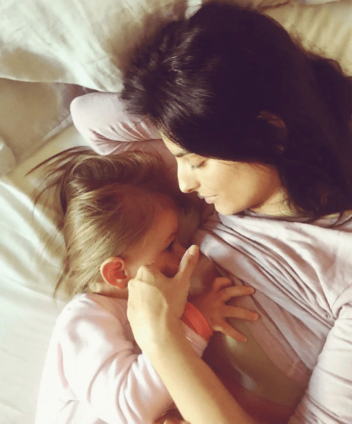 No obstante, gracias a su red de apoyo en Centro Luperca Aislinn pudo superar este periodo complejo y junto a su hija Kailani compartió muchos meses de lactancia en donde tomar leche se convirtió en sus “momentos favoritos del día”.